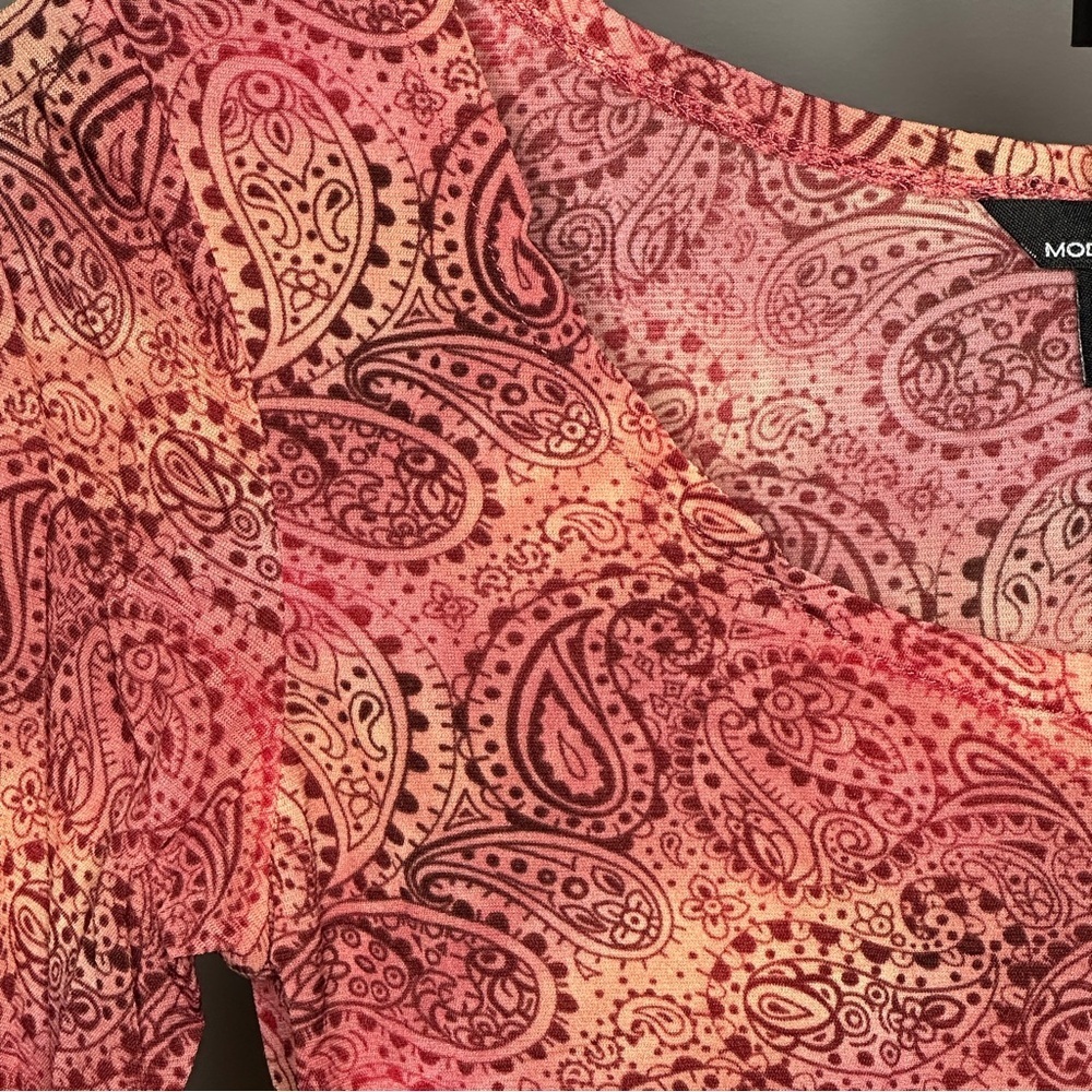 Moda International Pink Paisley Cropped Scoop Neck Top - Picture 4 of 5